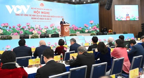 Public investment capital disbursed vigorously in 2024, says PM - ảnh 1