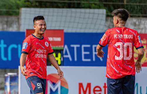 Thien Khoi FC win big at seven-a-side football tournament in Hanoi - ảnh 1