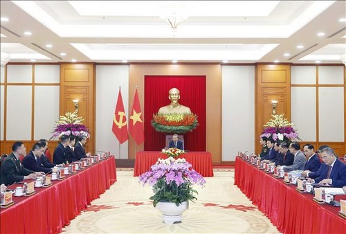 Developing relations with China is Vietnam’s top priority  - ảnh 1