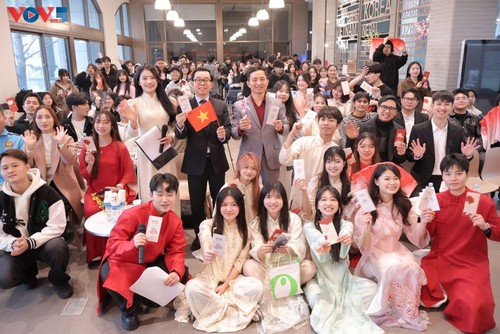 충남 거주 베트남 교민들, 설맞이 및 제14차 베트남 당 대회 축하 행사 개최 - ảnh 1