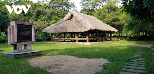 Август в памяти жителей района Вьетбак - ảnh 1