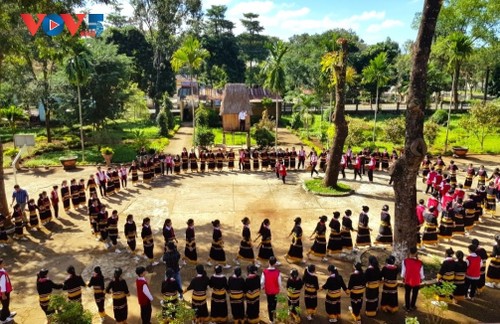 Национальная средняя школа-интернат  уезда Чыпах провинции Зялай заботится об учениках из числа национальных меньшинств - ảnh 3