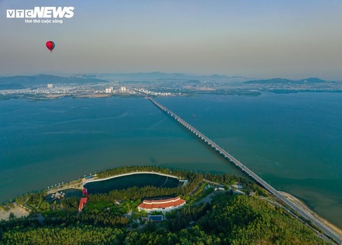 Биньдинь: прибрежные дороги, словно с картины - ảnh 2