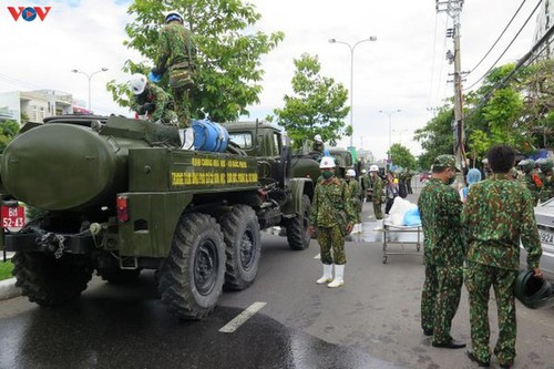 Entirety of Son Tra district in Da Nang disinfected in COVID-19 fight - ảnh 4