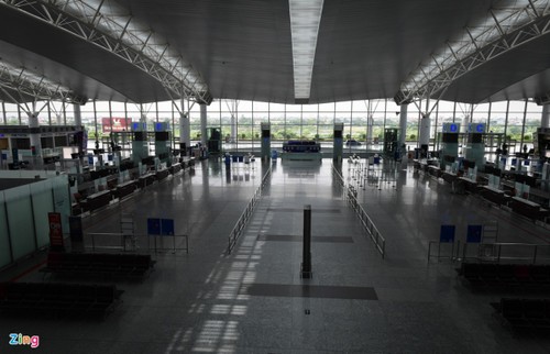 Terminal 2 of Noi Bai International Airport falls quiet - ảnh 6