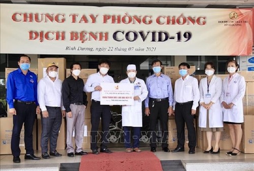 Doanh nghiệp, doanh nhân chung sức chống dịch COVID-19 - ảnh 7