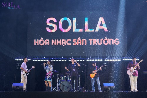 Khán giả cháy hết mình cùng “cơn mưa âm nhạc” trong “Solla Music – Hòa nhạc sân trường” - ảnh 19