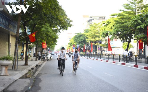 Hà Nội thanh bình trong ngày Quốc khánh 2/9 - ảnh 8