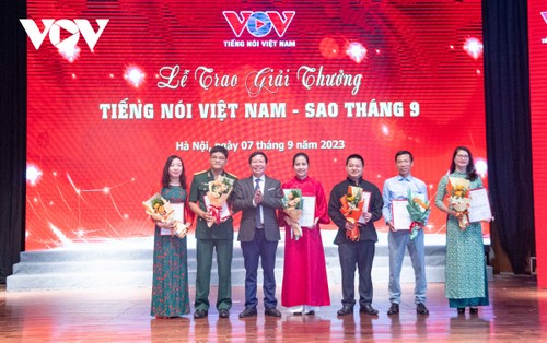 Toàn cảnh: VOV tổ chức lễ kỷ niệm 78 năm ngày thành lập - ảnh 8