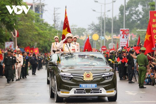 Ngày vui nhất sau 70 năm của đồng bào Tây Bắc - ảnh 10