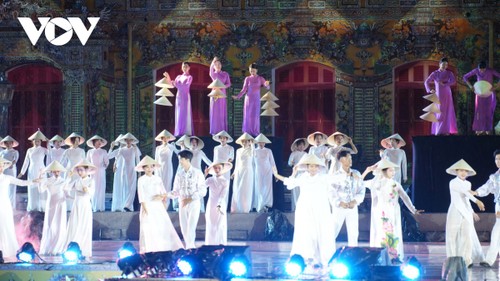 Toàn cảnh khai mạc Tuần lễ Festival nghệ thuật Quốc tế Huế 2024 - ảnh 14