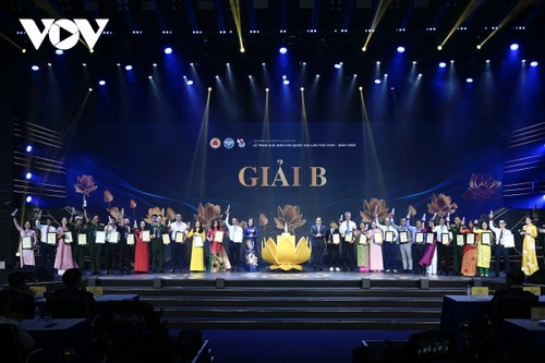 Toàn cảnh Lễ trao Giải Báo chí Quốc gia lần thứ 18 năm 2023 - ảnh 11