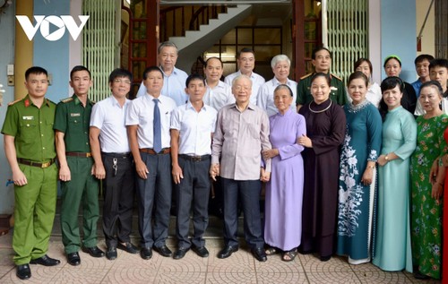 Hình ảnh gần gũi, giản dị của Tổng Bí thư trong các chuyến công tác địa phương - ảnh 6