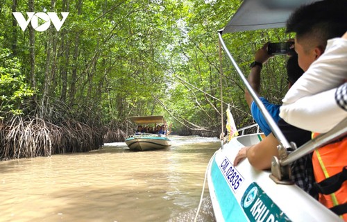 Check-in những địa điểm ưa thích tại mũi đất Cà Mau - ảnh 13