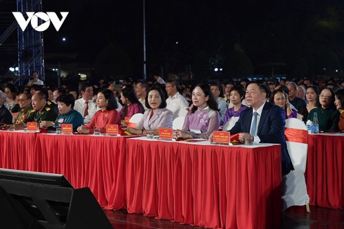 Sống lại ký ức hào hùng 70 năm trước của Thủ đô trong "Hà Nội - Bản hùng ca phố" - ảnh 1