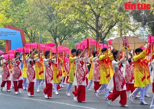 Sôi nổi chương trình “Hành khúc học sinh Thủ đô”  - ảnh 11