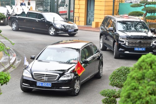 Lễ đón trọng thể Nhà vua và Hoàng hậu Vương quốc Bỉ thăm cấp Nhà nước tới Việt Nam - ảnh 2