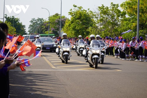 Hình ảnh Chủ tịch nước Lương Cường bắt đầu chuyến thăm chính thức CHDCND Lào - ảnh 3