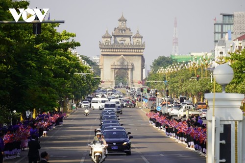 Hình ảnh Chủ tịch nước Lương Cường bắt đầu chuyến thăm chính thức CHDCND Lào - ảnh 4