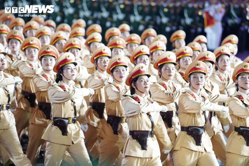 Sơ duyệt diễu binh lịch sử: Quân đội Trung Quốc, Lào, Campuchia lần đầu sát cánh cùng Việt Nam - ảnh 19