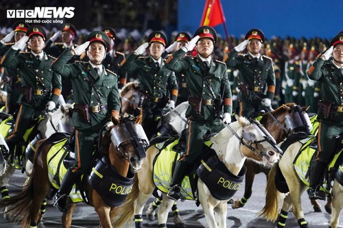 Sơ duyệt diễu binh lịch sử: Quân đội Trung Quốc, Lào, Campuchia lần đầu sát cánh cùng Việt Nam - ảnh 1