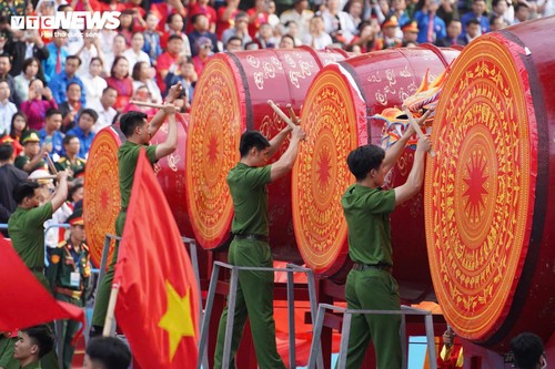 Toàn cảnh lễ diễu binh uy nghiêm, hùng tráng mừng đại lễ 30/4 - ảnh 11