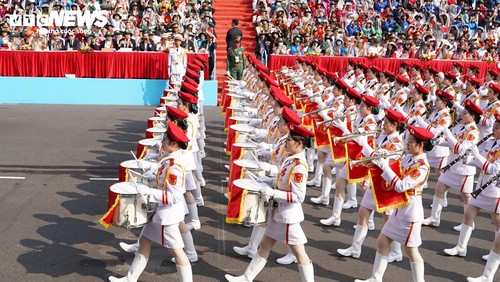 Toàn cảnh lễ diễu binh uy nghiêm, hùng tráng mừng đại lễ 30/4 - ảnh 14