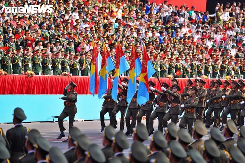 Toàn cảnh lễ diễu binh uy nghiêm, hùng tráng mừng đại lễ 30/4 - ảnh 15