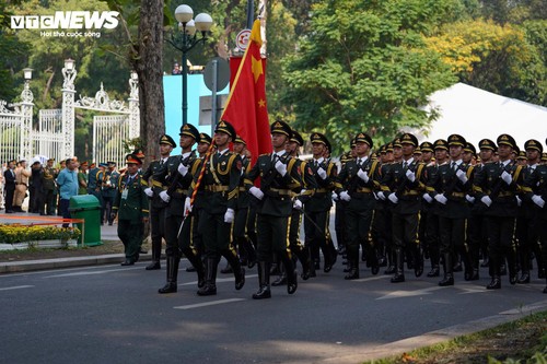 Toàn cảnh lễ diễu binh uy nghiêm, hùng tráng mừng đại lễ 30/4 - ảnh 17