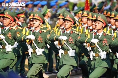 Toàn cảnh lễ diễu binh uy nghiêm, hùng tráng mừng đại lễ 30/4 - ảnh 23