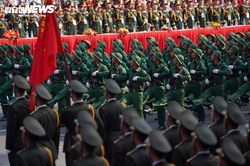 Toàn cảnh lễ diễu binh uy nghiêm, hùng tráng mừng đại lễ 30/4 - ảnh 24