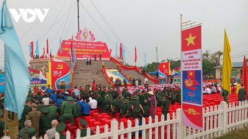 Lễ Thượng cờ “Thống nhất non sông” tại đôi bờ Hiền Lương - Bến Hải - ảnh 2