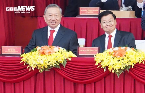 Toàn cảnh lễ diễu binh uy nghiêm, hùng tráng mừng đại lễ 30/4 - ảnh 3