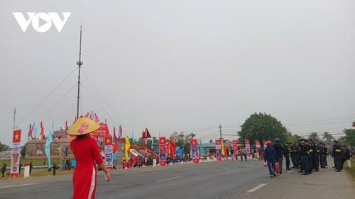 Lễ Thượng cờ “Thống nhất non sông” tại đôi bờ Hiền Lương - Bến Hải - ảnh 7