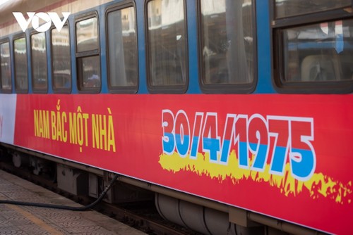 Tái hiện cuộc hội ngộ lịch sử 2 đoàn tàu Thống Nhất tại ga Đà Nẵng - ảnh 5