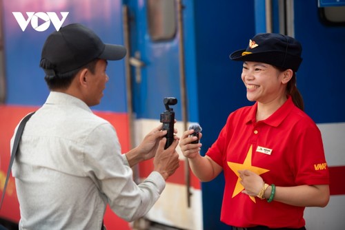 Tái hiện cuộc hội ngộ lịch sử 2 đoàn tàu Thống Nhất tại ga Đà Nẵng - ảnh 7