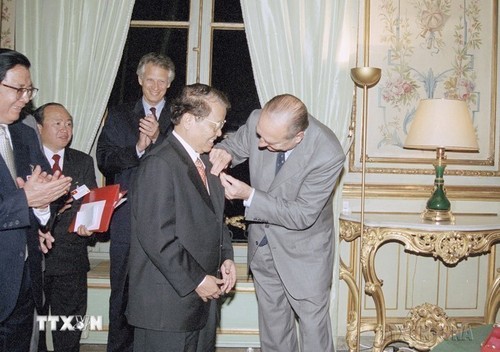 Nguyên Chủ tịch nước Trần Đức Lương - nhà lãnh đạo hết lòng phục vụ sự nghiệp cách mạng - ảnh 19