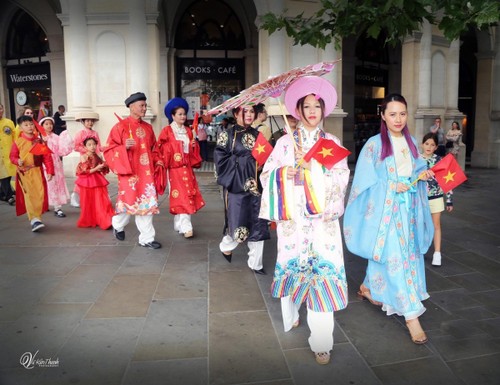 Các sự kiện văn hoá nổi bật trong tuần qua ảnh - ảnh 14