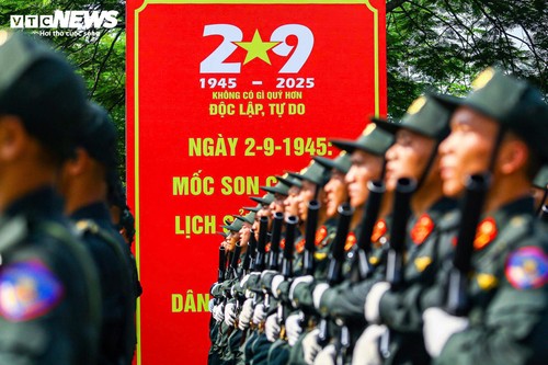 Nắng hè không thể thiêu rụi khí phách người chiến sĩ - ảnh 5