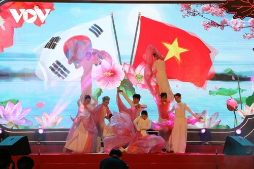 Các sự kiện văn hoá nổi bật trong tuần qua ảnh - ảnh 11