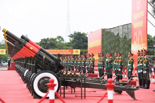 21 phát đại bác mở màn chào mừng buổi tổng duyệt A80 - ảnh 1