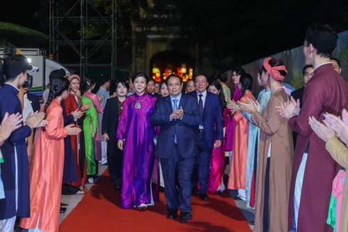 Lễ hội Văn hóa Thế giới lần thứ nhất rực rỡ khai màn tại Hà Nội - ảnh 2