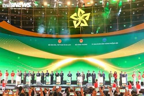 Toàn cảnh lễ khai mạc Hội chợ mùa Thu lần thứ nhất 2025 - ảnh 7