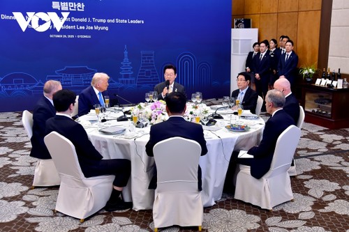 Toàn cảnh chuyến công tác dự Tuần lễ cấp cao APEC của Chủ tịch nước Lương Cường - ảnh 2