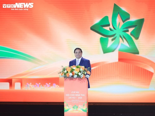 Toàn cảnh lễ bế mạc Hội chợ mùa Thu lần thứ nhất 2025 - ảnh 4