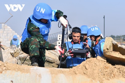 Trực thăng, chó nghiệp vụ tham gia diễn tập song phương Việt Nam - Ấn Độ - ảnh 14