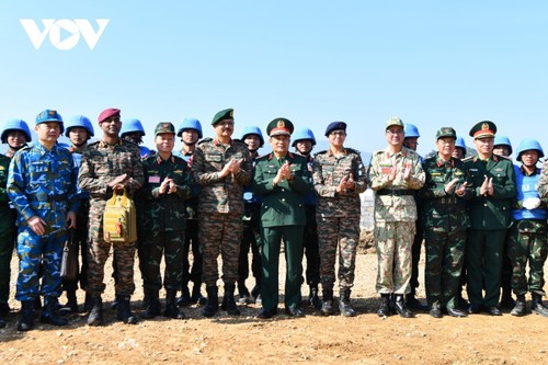 Trực thăng, chó nghiệp vụ tham gia diễn tập song phương Việt Nam - Ấn Độ - ảnh 20