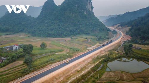 Cả nước đồng loạt khởi công, khánh thành, thông xe kỹ thuật 234 công trình, dự án chào mừng Đại hội XIV của Đảng - ảnh 24
