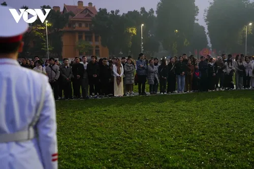 Khoảnh khắc thiêng liêng trong Lễ Thượng cờ đầu năm mới 2026 - ảnh 2