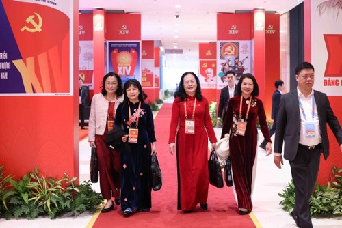 Các đại biểu đến dự lễ khai mạc Đại hội lần thứ XIV của Đảng - ảnh 7